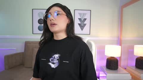 Emily Turner  online show from October 28, 2025, 7:16 pm