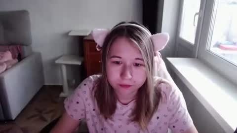 Snapshot of emilyway chatting on June 11, 2026, 9:29 am emilyway online show from June 11, 2026, 9:29 am