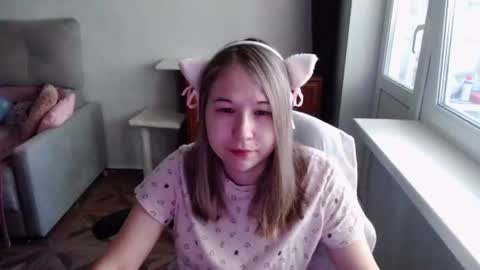 Snapshot of emilyway chatting on June 18, 2026, 10:52 am emilyway online show from June 18, 2026, 10:52 am