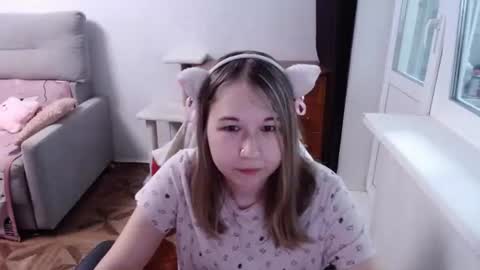 Snapshot of emilyway chatting on June 22, 2026, 12:13 pm emilyway online show from June 22, 2026, 12:13 pm