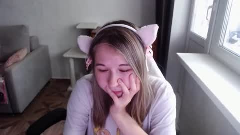 Snapshot of emilyway chatting on July 13, 2026, 10:29 am emilyway online show from July 13, 2026, 10:29 am