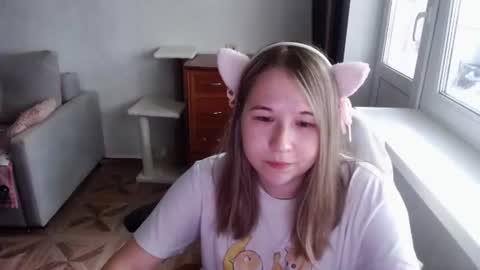 Snapshot of emilyway chatting on July 14, 2026, 10:43 am emilyway online show from July 14, 2026, 10:43 am