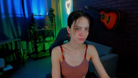 Snapshot of emilywiled chatting on December 5, 2024, 6:10 am Emily online show from December 5, 2024, 6:10 am