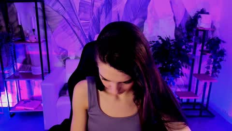 Snapshot of emilywiled chatting on December 15, 2024, 6:18 am Emily online show from December 15, 2024, 6:18 am