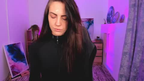 Snapshot of emilywiled chatting on February 14, 2025, 8:21 am Emily online show from February 14, 2025, 8:21 am