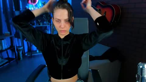 Snapshot of emilywiled chatting on March 7, 2025, 11:29 am Emily online show from March 7, 2025, 11:29 am