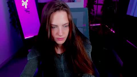 Snapshot of emilywiled chatting on October 22, 2025, 7:52 am Emily online show from October 22, 2025, 7:52 am
