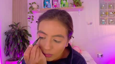 Snapshot of emilyy_bank chatting on June 8, 2026, 1:11 pm Emily Bank online show from June 8, 2026, 1:11 pm
