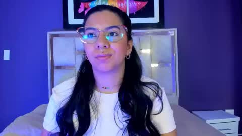 emilyy_cooperr online show from February 5, 2026, 12:10 pm