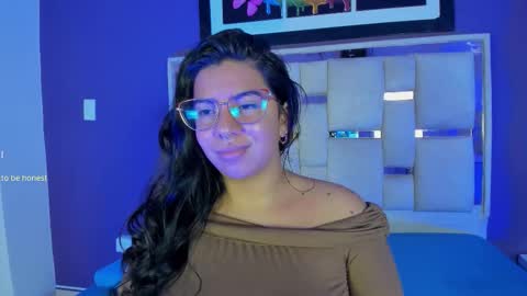 emilyy_cooperr online show from February 24, 2026, 12:14 pm