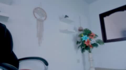 emilyy_kim online show from March 4, 2026, 7:53 pm