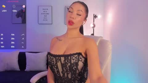 Snapshot of emilyymiller chatting on February 26, 2026, 5:56 pm Emily online show from February 26, 2026, 5:56 pm