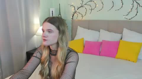 emma__peach online show from May 12, 2026, 9:17 am