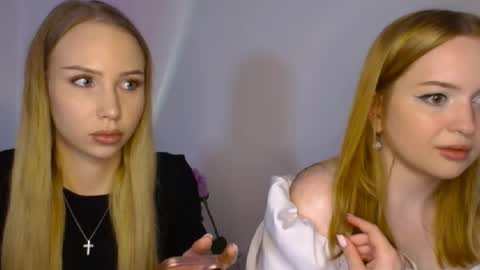 Emma and July online show from May 6, 2026, 12:43 pm