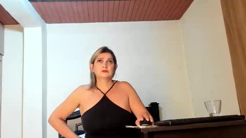 Snapshot of emma_brown777 chatting on September 22, 2025, 1:07 am ALBA  online show from September 22, 2025, 1:07 am