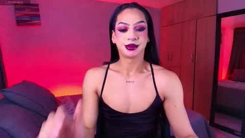 Snapshot of emma_demonn chatting on December 2, 2025, 9:03 am Mistress Emma Demon online show from December 2, 2025, 9:03 am