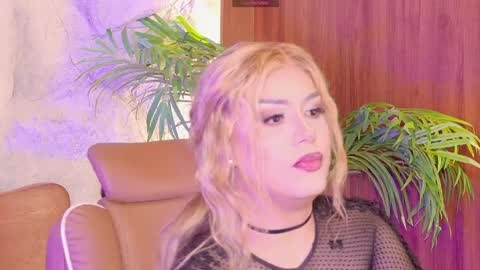 emma_dragon online show from April 7, 2026, 4:35 am