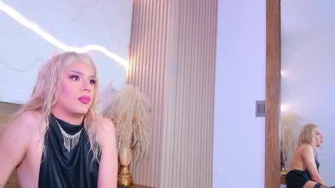emma_dragon online show from May 12, 2026, 11:57 pm