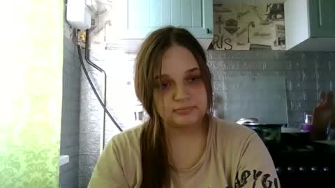 emma_emmochka online show from April 3, 2026, 6:11 am