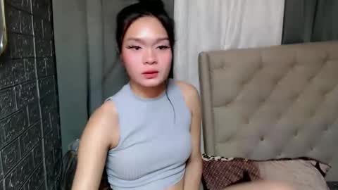 Snapshot of emma_glow69 chatting on February 24, 2026, 6:39 pm emma_glow69 online show from February 24, 2026, 6:39 pm