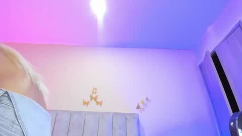 Snapshot of emma_hearts chatting on February 21, 2026, 4:13 am emma_hearts online show from February 21, 2026, 4:13 am