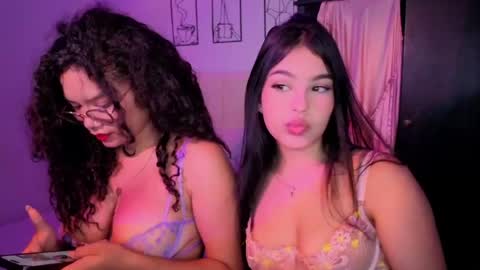 emma_honey720601 online show from June 19, 2026, 4:11 pm
