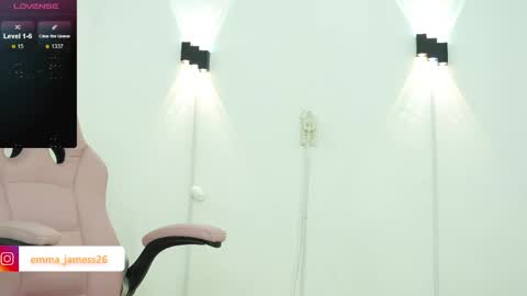 emma_jamess online show from April 10, 2026, 3:56 am