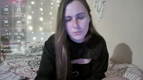 emma_just online show from September 12, 2025, 7:36 pm