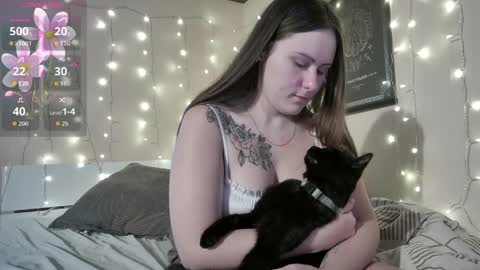 emma_just online show from April 3, 2026, 7:17 am