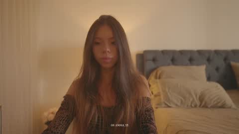 emma_lu1 online show from March 7, 2026, 9:45 pm