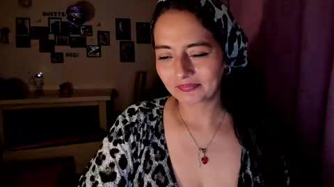 Snapshot of emma_luxy chatting on April 6, 2026, 4:46 am emma luxy online show from April 6, 2026, 4:46 am