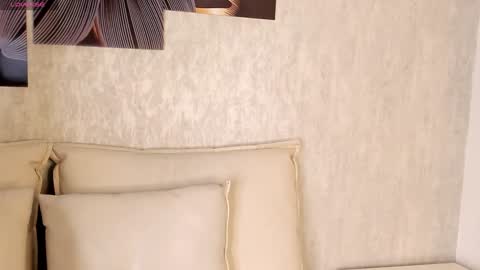 Snapshot of emma_morgann chatting on January 10, 2025, 11:11 am Emma Morgann online show from January 10, 2025, 11:11 am