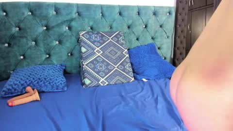 Snapshot of emma_rosse_01 chatting on September 12, 2025, 5:18 am Emma rosse online show from September 12, 2025, 5:18 am