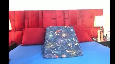 Snapshot of emma_rosse_01 chatting on October 10, 2025, 5:06 am Emma rosse online show from October 10, 2025, 5:06 am