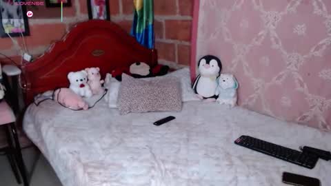 Snapshot of emma_ruiiz_ chatting on November 29, 2025, 2:47 am emma online show from November 29, 2025, 2:47 am