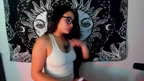 Emma online show from November 22, 2025, 2:43 am