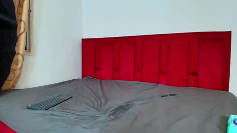 emma_valencia_001 online show from May 31, 2026, 2:53 am