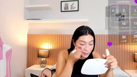   online show from November 23, 2025, 11:32 am