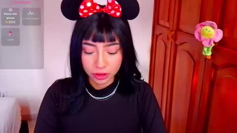 Emma web online show from November 11, 2025, 3:23 pm