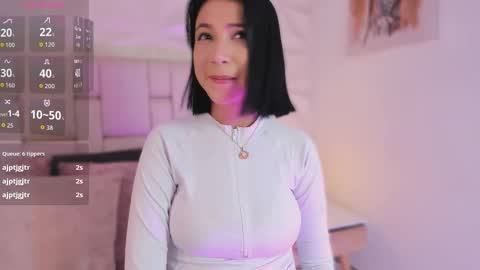 Snapshot of emma_woods__ chatting on October 2, 2025, 7:43 pm emma_woods__ online show from October 2, 2025, 7:43 pm