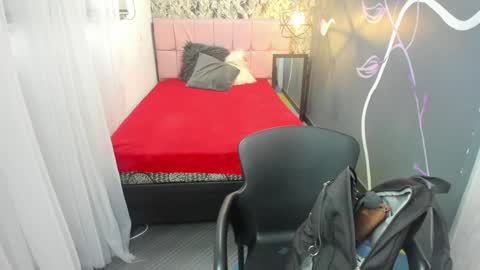 Emma Evans online show from February 3, 2025, 11:53 am