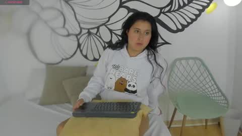 Snapshot of emmaajohnson chatting on April 15, 2026, 7:58 pm Emma online show from April 15, 2026, 7:58 pm