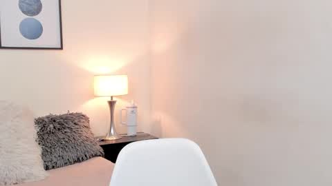 Snapshot of emmabridgerton chatting on February 21, 2026, 9:16 pm Emma online show from February 21, 2026, 9:16 pm