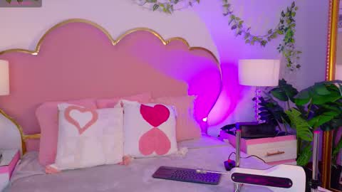 Welcome Im yosein  Your love is my passion activate it with your tips and enjoy with me online show from December 22, 2025, 9:45 pm