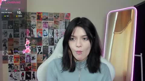 Emma online show from November 18, 2025, 7:46 am