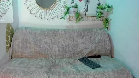 Emma Duque online show from November 8, 2025, 7:45 pm