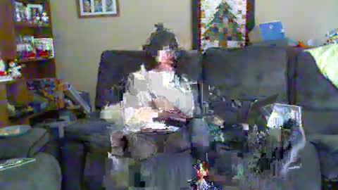 Snapshot of emmajanee chatting on December 19, 2024, 8:13 pm Emma online show from December 19, 2024, 8:13 pm