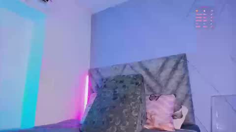  Emma  online show from September 9, 2025, 3:39 am