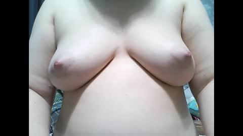 Snapshot of emmamelody944534 chatting on March 21, 2026, 5:23 am emmamelody online show from March 21, 2026, 5:23 am