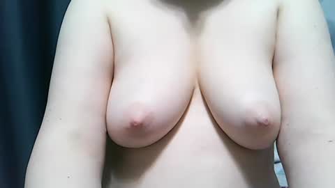 Snapshot of emmamelody944534 chatting on March 28, 2026, 12:10 am emmamelody online show from March 28, 2026, 12:10 am